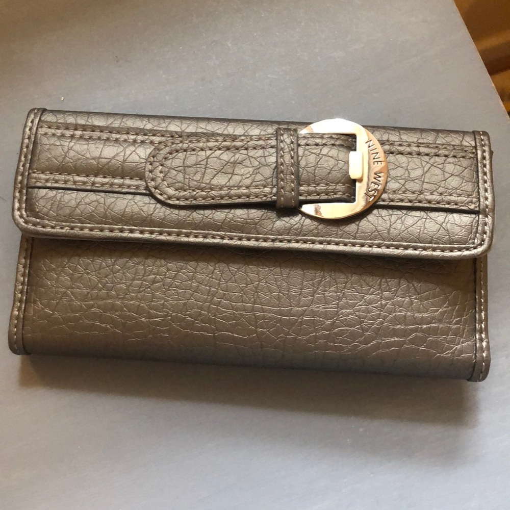 Nine West Wallet. Never used.